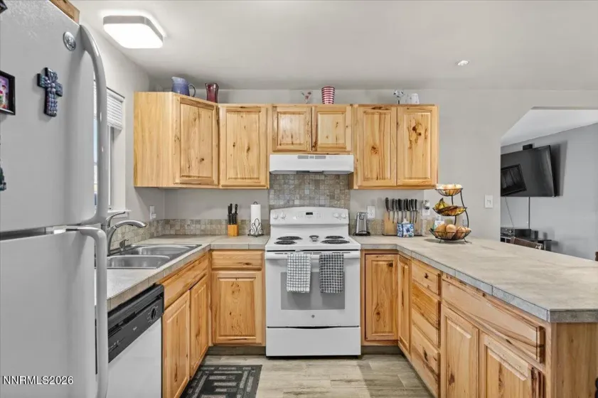 2007 Mesa Vista, Sparks, Nevada 89434, 3 Bedrooms Bedrooms, ,2 BathroomsBathrooms,Residential,Residential,Mesa Vista,260002452