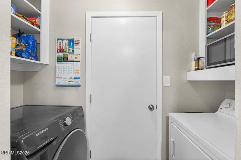 2007 Mesa Vista, Sparks, Nevada 89434, 3 Bedrooms Bedrooms, ,2 BathroomsBathrooms,Residential,Residential,Mesa Vista,260002452