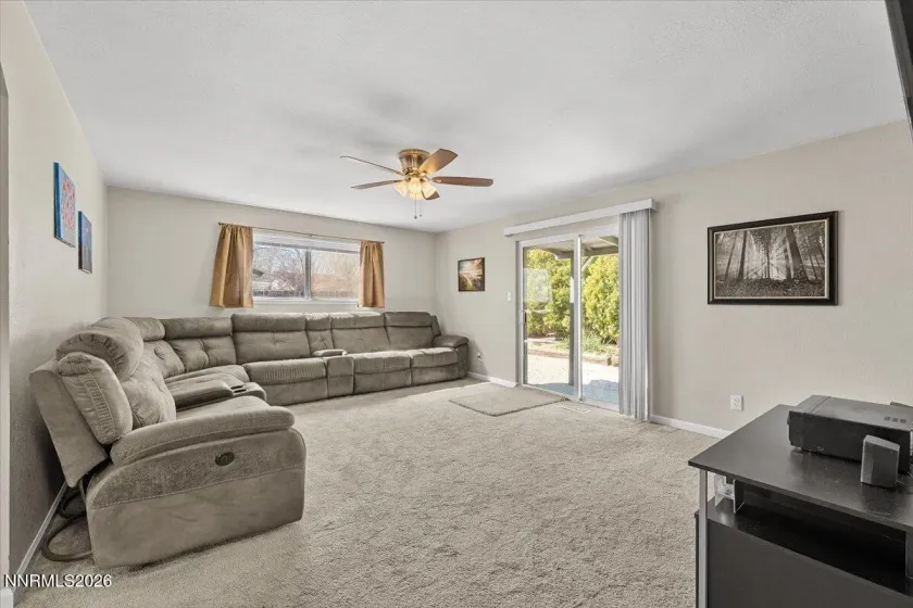 2007 Mesa Vista, Sparks, Nevada 89434, 3 Bedrooms Bedrooms, ,2 BathroomsBathrooms,Residential,Residential,Mesa Vista,260002452