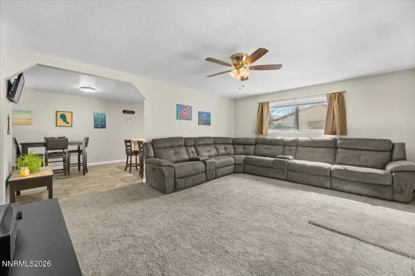 2007 Mesa Vista, Sparks, Nevada 89434, 3 Bedrooms Bedrooms, ,2 BathroomsBathrooms,Residential,Residential,Mesa Vista,260002452