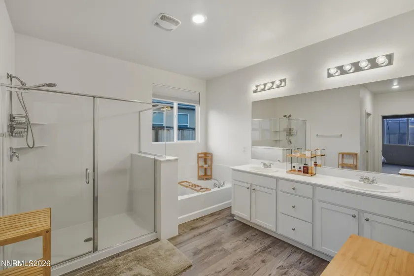 8412 Castletroy, Verdi, Nevada 89439, 4 Bedrooms Bedrooms, ,3 BathroomsBathrooms,Residential,Residential,Castletroy,260002455