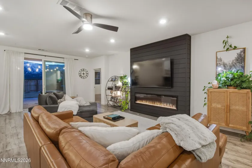 8412 Castletroy, Verdi, Nevada 89439, 4 Bedrooms Bedrooms, ,3 BathroomsBathrooms,Residential,Residential,Castletroy,260002455