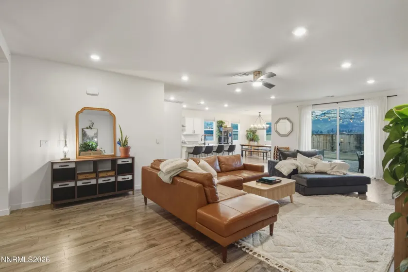 8412 Castletroy, Verdi, Nevada 89439, 4 Bedrooms Bedrooms, ,3 BathroomsBathrooms,Residential,Residential,Castletroy,260002455