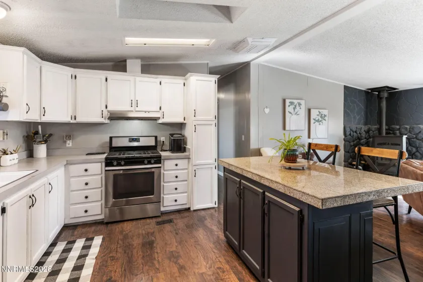 25 Bybee, Yerington, Nevada 89447, 4 Bedrooms Bedrooms, ,2 BathroomsBathrooms,Residential,Residential,Bybee,260002460