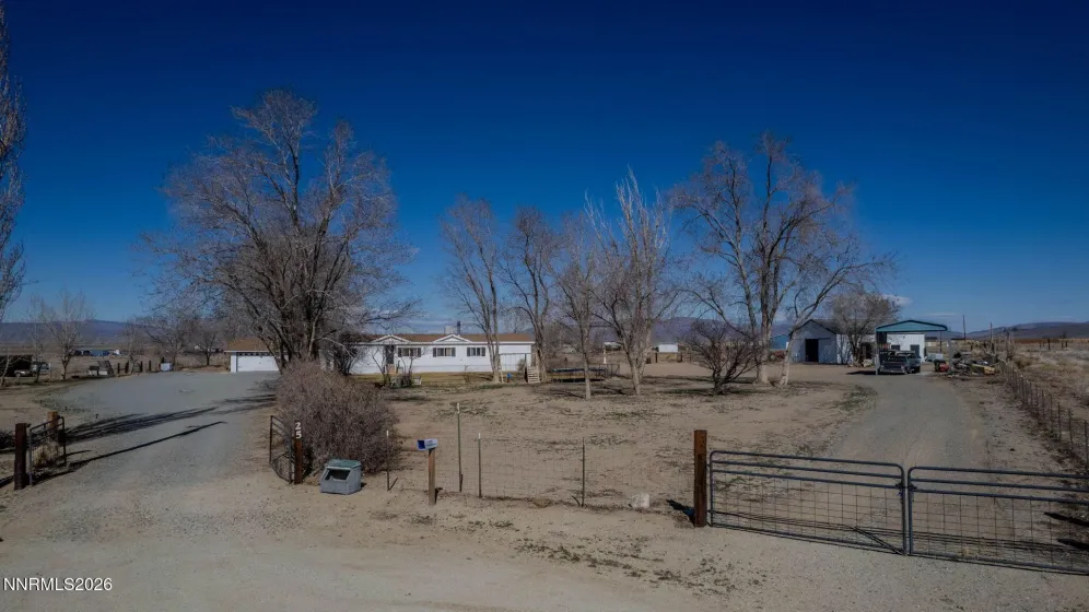 25 Bybee, Yerington, Nevada 89447, 4 Bedrooms Bedrooms, ,2 BathroomsBathrooms,Residential,Residential,Bybee,260002460