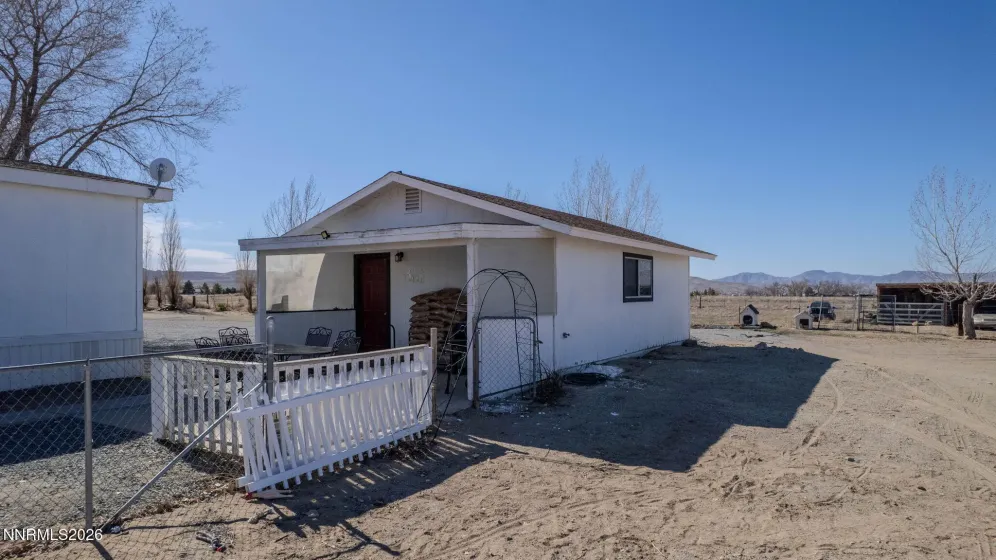 25 Bybee, Yerington, Nevada 89447, 4 Bedrooms Bedrooms, ,2 BathroomsBathrooms,Residential,Residential,Bybee,260002460