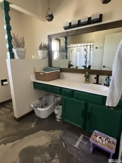 1677 Rio Vista, Fallon, Nevada 89406, 5 Bedrooms Bedrooms, ,3 BathroomsBathrooms,Residential,Residential,Rio Vista,240010763