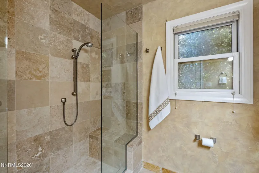 16 Raymond, Reno, Nevada 89503, 2 Bedrooms Bedrooms, ,1 BathroomBathrooms,Residential,Residential,Raymond,260002469