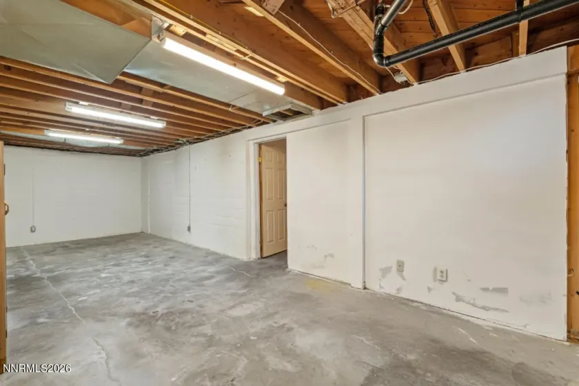 16 Raymond, Reno, Nevada 89503, 2 Bedrooms Bedrooms, ,1 BathroomBathrooms,Residential,Residential,Raymond,260002469