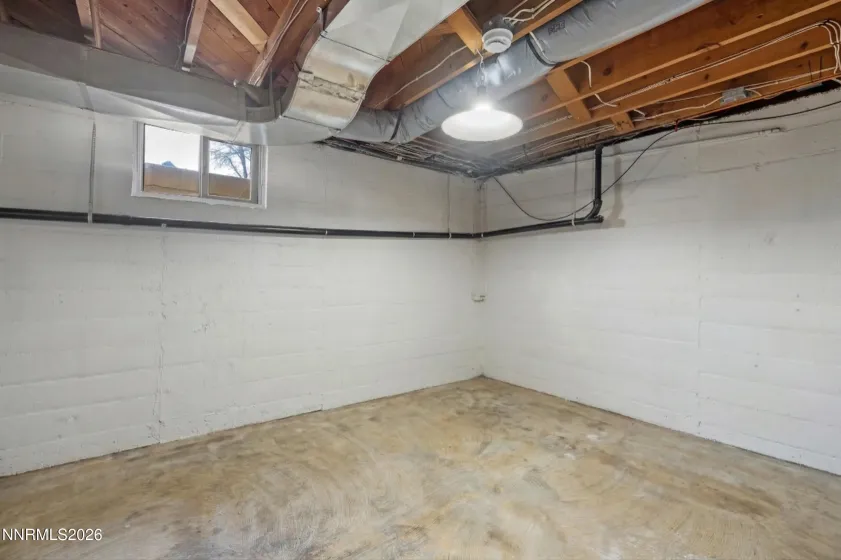 16 Raymond, Reno, Nevada 89503, 2 Bedrooms Bedrooms, ,1 BathroomBathrooms,Residential,Residential,Raymond,260002469