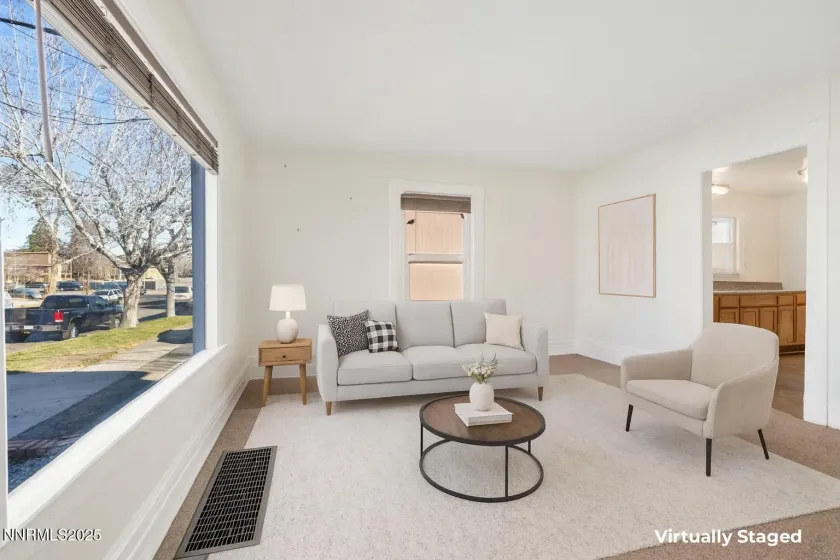 424 10th, Reno, Nevada 89503, 4 Bedrooms Bedrooms, ,2 BathroomsBathrooms,Residential,Residential,10th,260000075