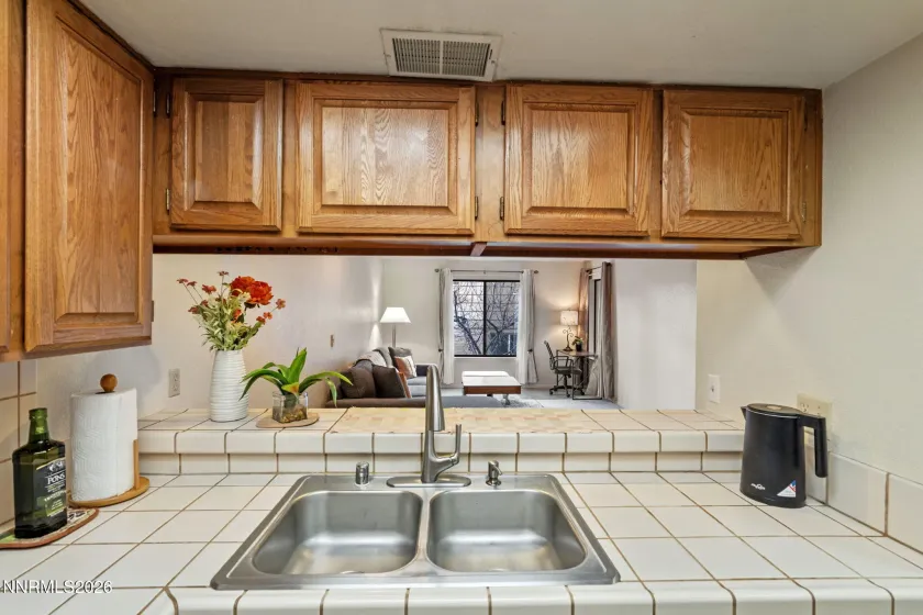 3095 Lakeside, Reno, Nevada 89509, 1 Bedroom Bedrooms, ,1 BathroomBathrooms,Residential,Residential,Lakeside,260002474