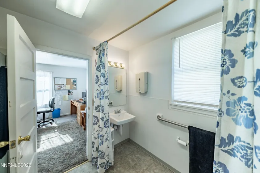 280 Main, Fernley, Nevada 89408, ,Commercial Sale,Residential,Main,260002476