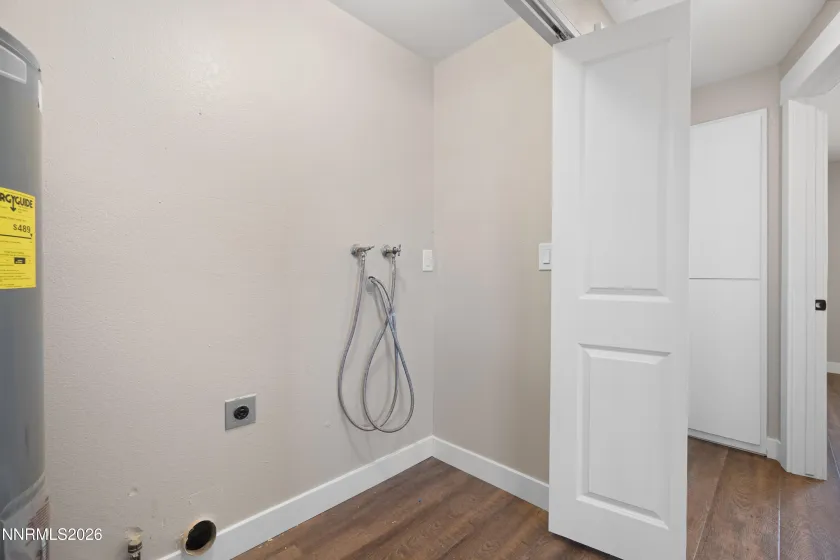 786 Hornet, Gardnerville, Nevada 89460, 3 Bedrooms Bedrooms, ,2 BathroomsBathrooms,Residential,Residential,Hornet,260002475