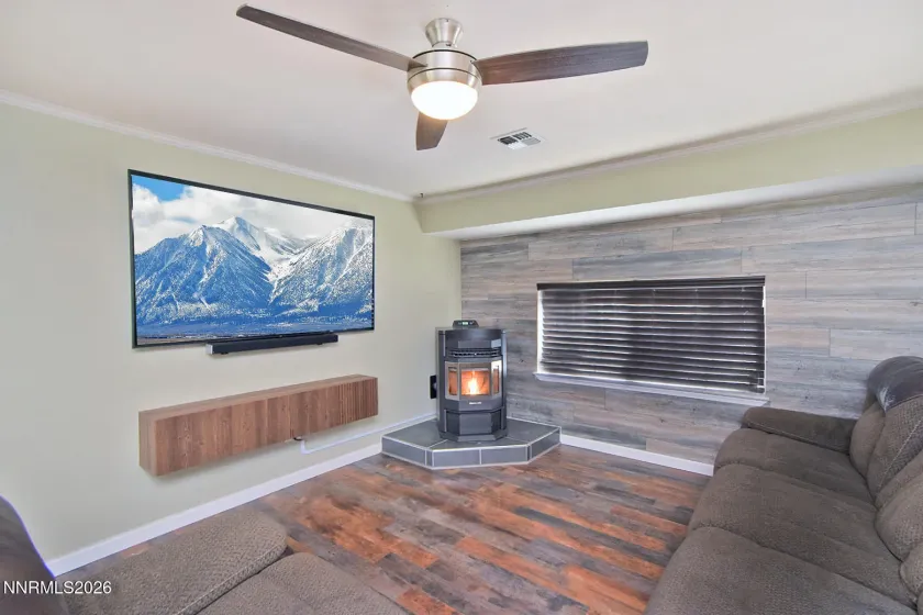 Reno, Nevada 89506, 3 Bedrooms Bedrooms, ,1 BathroomBathrooms,Residential,Residential,260002481