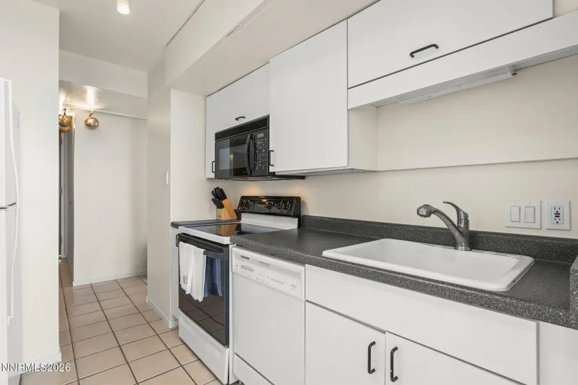 100 Arlington, Reno, Nevada 89501, 2 Bedrooms Bedrooms, ,2 BathroomsBathrooms,Residential,Residential,Arlington,260002480