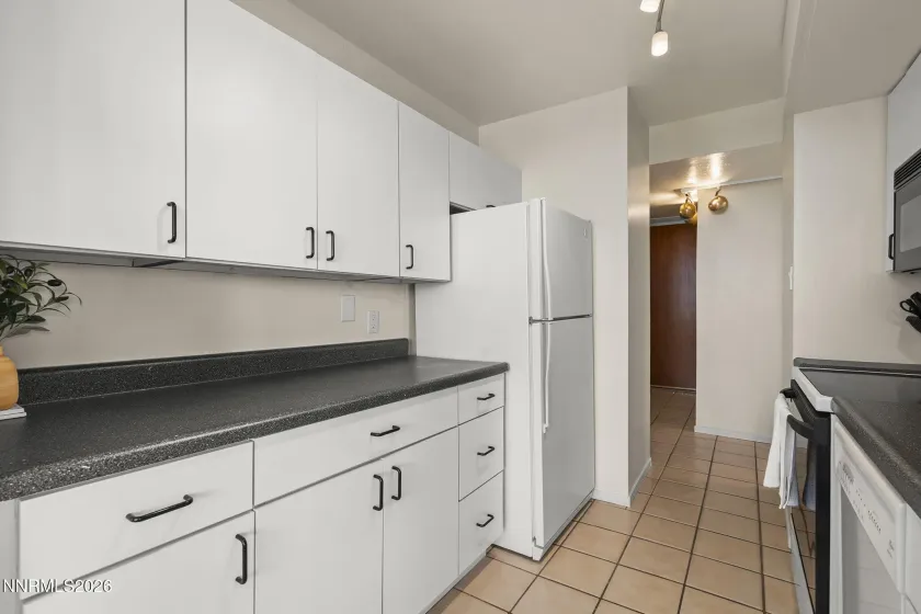 100 Arlington, Reno, Nevada 89501, 2 Bedrooms Bedrooms, ,2 BathroomsBathrooms,Residential,Residential,Arlington,260002480