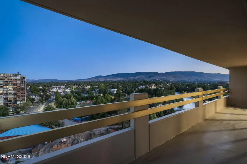 100 Arlington, Reno, Nevada 89501, 2 Bedrooms Bedrooms, ,2 BathroomsBathrooms,Residential,Residential,Arlington,260002480