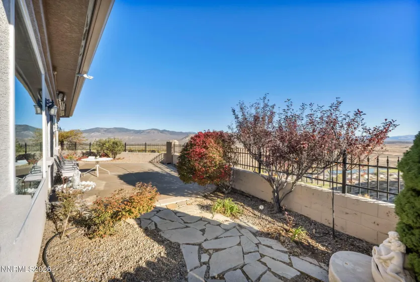 1027 Sunburst, Carson City, Nevada 89705, 4 Bedrooms Bedrooms, ,4 BathroomsBathrooms,Residential,Residential,Sunburst,260002486