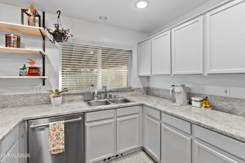 1175 La Cresta, Sparks, Nevada 89436, 4 Bedrooms Bedrooms, ,3 BathroomsBathrooms,Residential,Residential,La Cresta,260002491