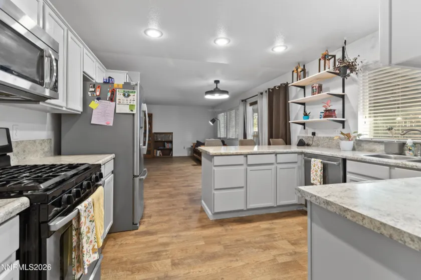 1175 La Cresta, Sparks, Nevada 89436, 4 Bedrooms Bedrooms, ,3 BathroomsBathrooms,Residential,Residential,La Cresta,260002491