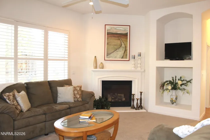 1588 Gemtown, Reno, Nevada 89521, 4 Bedrooms Bedrooms, ,2 BathroomsBathrooms,Residential,Residential,Gemtown,260002508