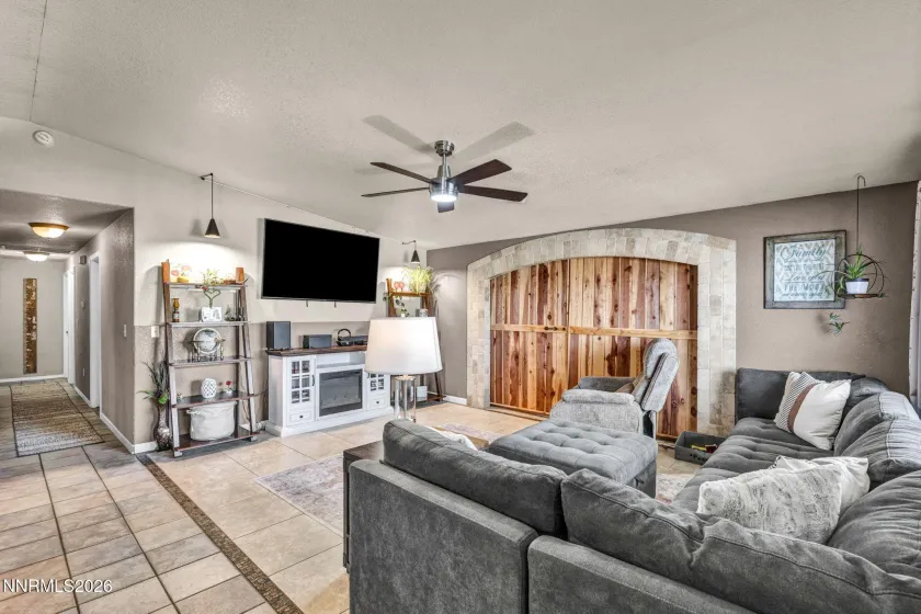 545 V & T, Dayton, Nevada 89403, 4 Bedrooms Bedrooms, ,2 BathroomsBathrooms,Residential,Residential,V & T,260002511