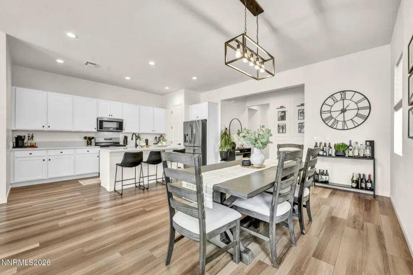 2469 Metolius, Sparks, Nevada 89436, 3 Bedrooms Bedrooms, ,2 BathroomsBathrooms,Residential,Residential,Metolius,260002514