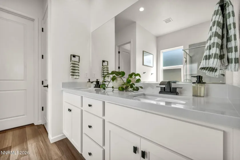 2469 Metolius, Sparks, Nevada 89436, 3 Bedrooms Bedrooms, ,2 BathroomsBathrooms,Residential,Residential,Metolius,260002514