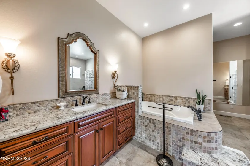 16070 River Oaks, Reno, Nevada 89511, 4 Bedrooms Bedrooms, ,4 BathroomsBathrooms,Residential,Residential,River Oaks,260002521