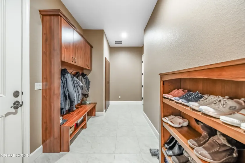 16070 River Oaks, Reno, Nevada 89511, 4 Bedrooms Bedrooms, ,4 BathroomsBathrooms,Residential,Residential,River Oaks,260002521