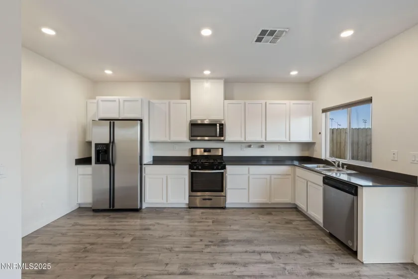 8791 Portia, Reno, Nevada 89506, 4 Bedrooms Bedrooms, ,3 BathroomsBathrooms,Residential,Residential,Portia,250057153