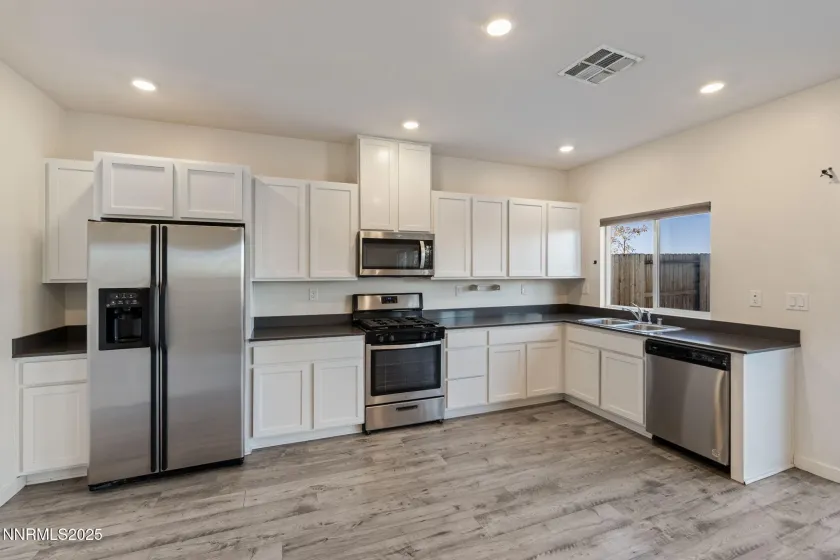 8791 Portia, Reno, Nevada 89506, 4 Bedrooms Bedrooms, ,3 BathroomsBathrooms,Residential,Residential,Portia,250057153