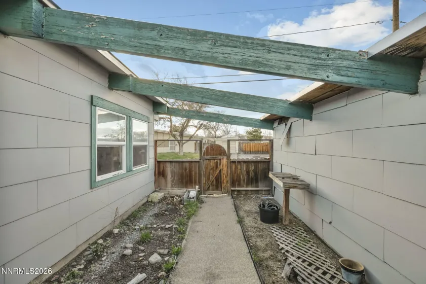 11932 Rocky Mountain, Reno, Nevada 89506, 2 Bedrooms Bedrooms, ,1 BathroomBathrooms,Residential,Residential,Rocky Mountain,260002524