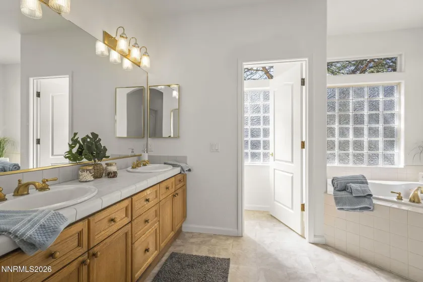 4791 Creek Ridge, Reno, Nevada 89519, 4 Bedrooms Bedrooms, ,3 BathroomsBathrooms,Residential,Residential,Creek Ridge,260002526