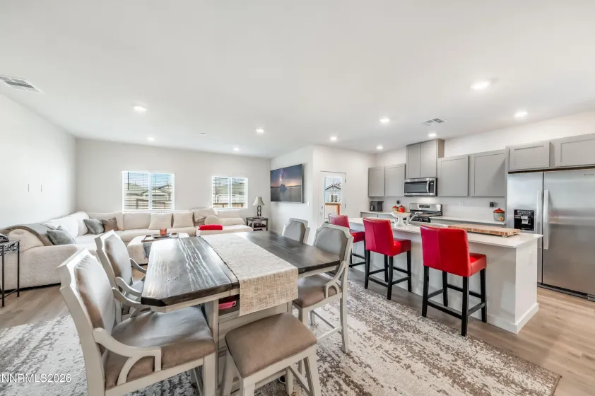 7405 Mystic Vly, Reno, Nevada 89506, 3 Bedrooms Bedrooms, ,2 BathroomsBathrooms,Residential,Residential,Mystic Vly,260002496