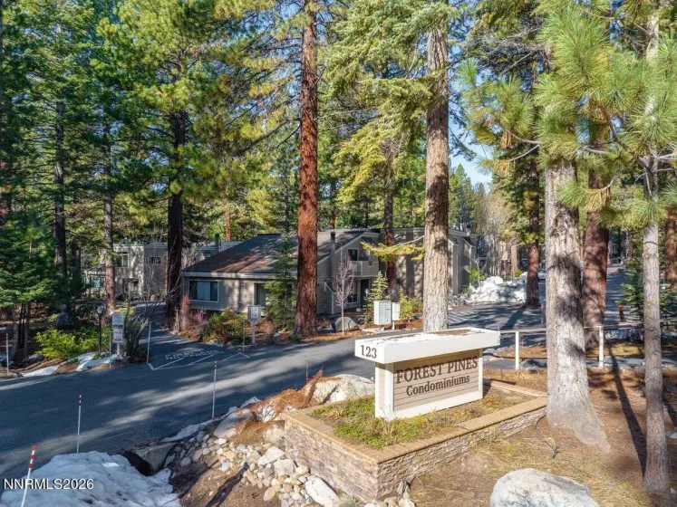 123 Juanita, Incline Village, Nevada 89451, 4 Bedrooms Bedrooms, ,2 BathroomsBathrooms,Residential,Residential,Juanita,260002499