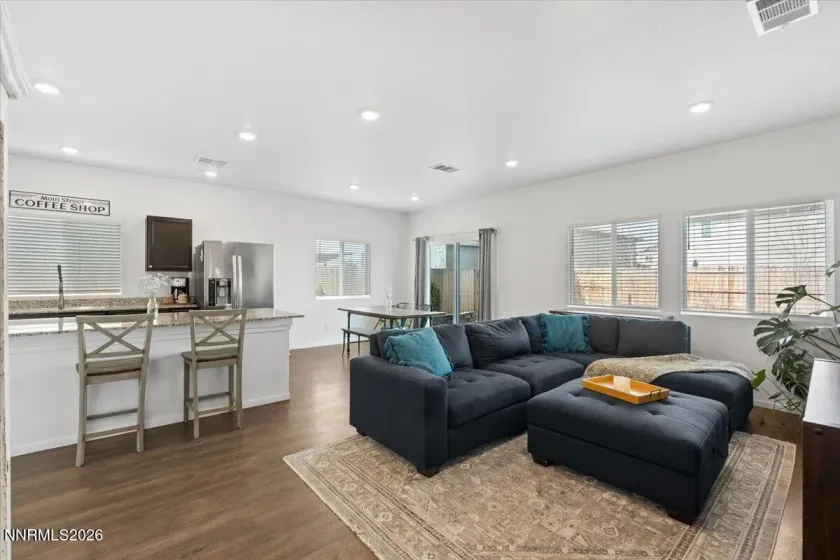 1386 Granary Park, Sparks, Nevada 89436, 5 Bedrooms Bedrooms, ,3 BathroomsBathrooms,Residential,Residential,Granary Park,260002498