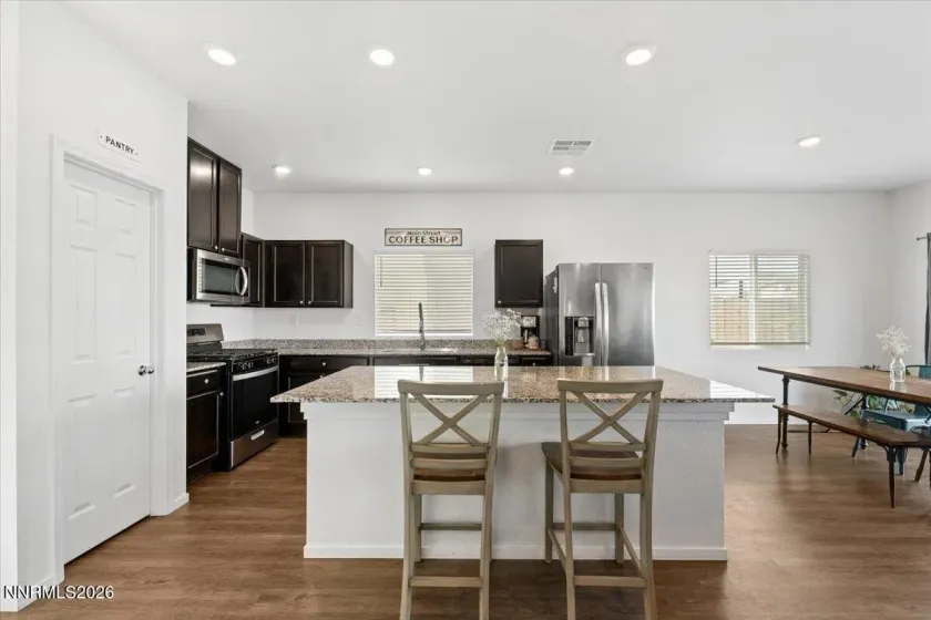 1386 Granary Park, Sparks, Nevada 89436, 5 Bedrooms Bedrooms, ,3 BathroomsBathrooms,Residential,Residential,Granary Park,260002498