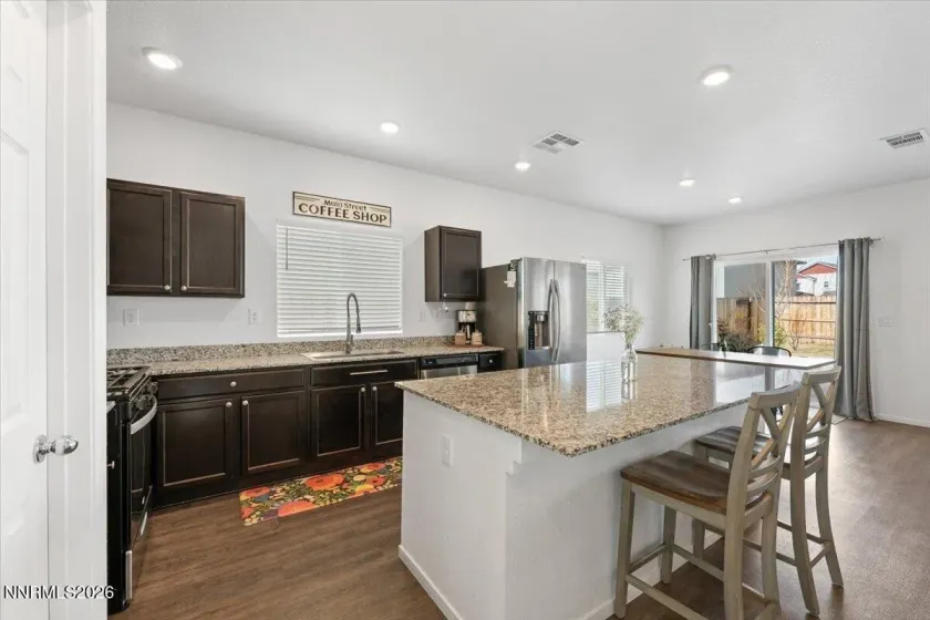 1386 Granary Park, Sparks, Nevada 89436, 5 Bedrooms Bedrooms, ,3 BathroomsBathrooms,Residential,Residential,Granary Park,260002498