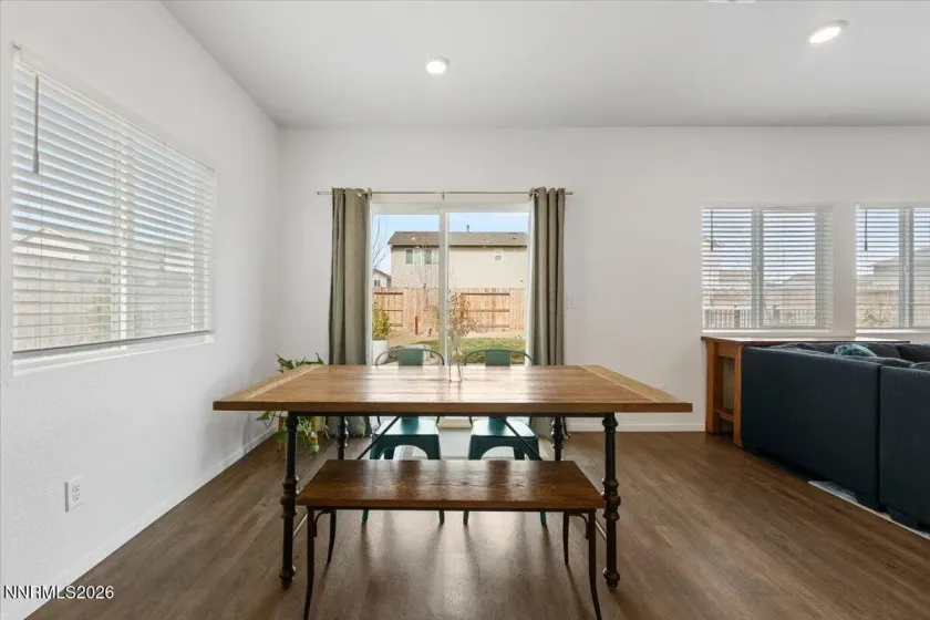 1386 Granary Park, Sparks, Nevada 89436, 5 Bedrooms Bedrooms, ,3 BathroomsBathrooms,Residential,Residential,Granary Park,260002498