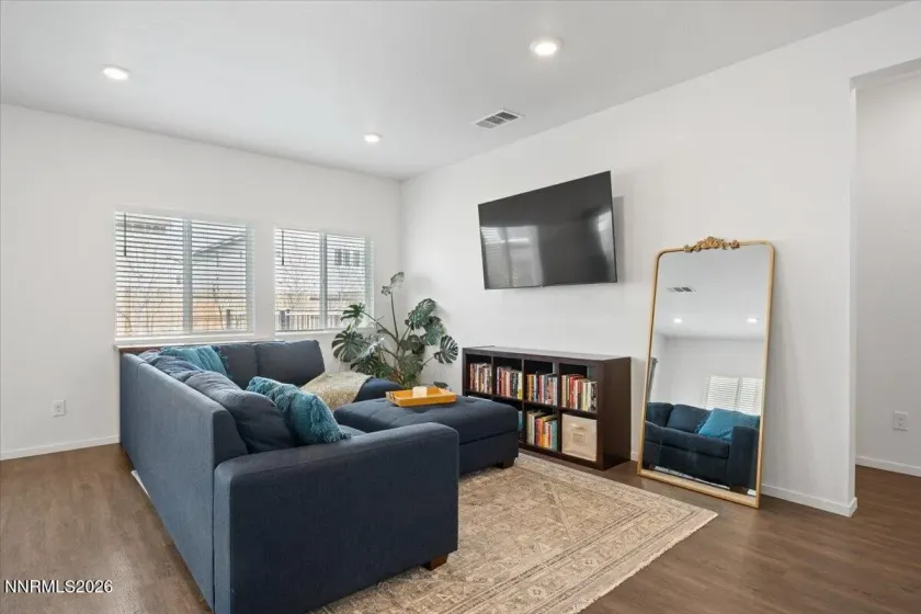 1386 Granary Park, Sparks, Nevada 89436, 5 Bedrooms Bedrooms, ,3 BathroomsBathrooms,Residential,Residential,Granary Park,260002498