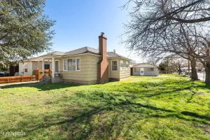 755 Balzar, Reno, Nevada 89502, 3 Bedrooms Bedrooms, ,2 BathroomsBathrooms,Residential,Residential,Balzar,260002500