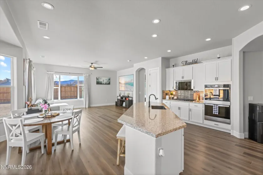 405 White Hawk, Fernley, Nevada 89408, 4 Bedrooms Bedrooms, ,3 BathroomsBathrooms,Residential,Residential,White Hawk,260002502