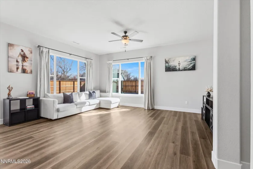 405 White Hawk, Fernley, Nevada 89408, 4 Bedrooms Bedrooms, ,3 BathroomsBathrooms,Residential,Residential,White Hawk,260002502