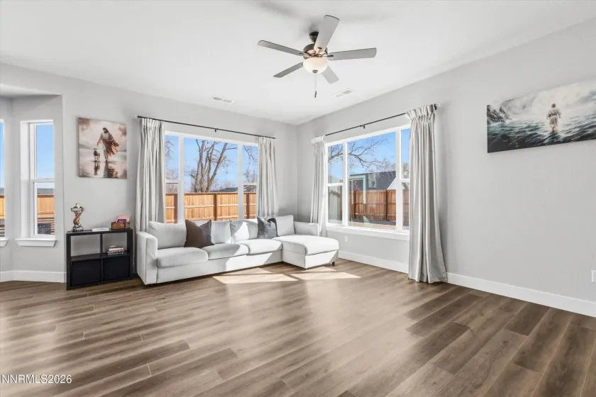 405 White Hawk, Fernley, Nevada 89408, 4 Bedrooms Bedrooms, ,3 BathroomsBathrooms,Residential,Residential,White Hawk,260002502