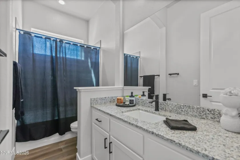 405 White Hawk, Fernley, Nevada 89408, 4 Bedrooms Bedrooms, ,3 BathroomsBathrooms,Residential,Residential,White Hawk,260002502