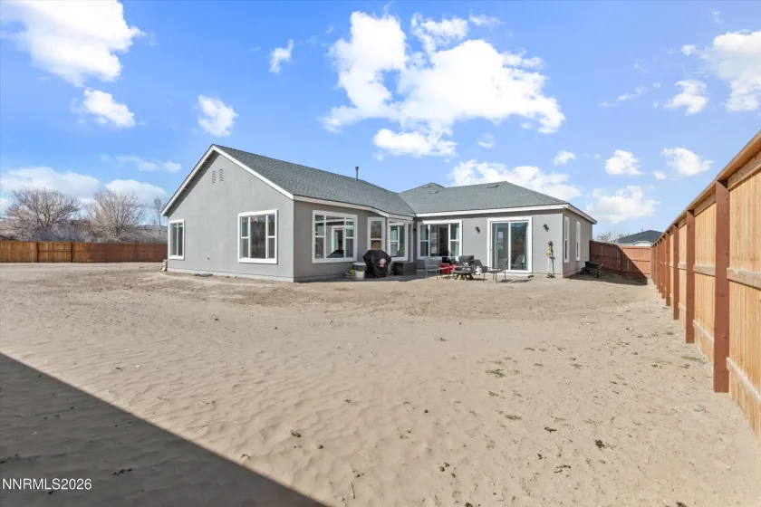 405 White Hawk, Fernley, Nevada 89408, 4 Bedrooms Bedrooms, ,3 BathroomsBathrooms,Residential,Residential,White Hawk,260002502