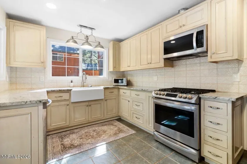 1251 Tata, South Lake Tahoe, California 96150, 3 Bedrooms Bedrooms, ,2 BathroomsBathrooms,Residential,Residential,Tata,260002539