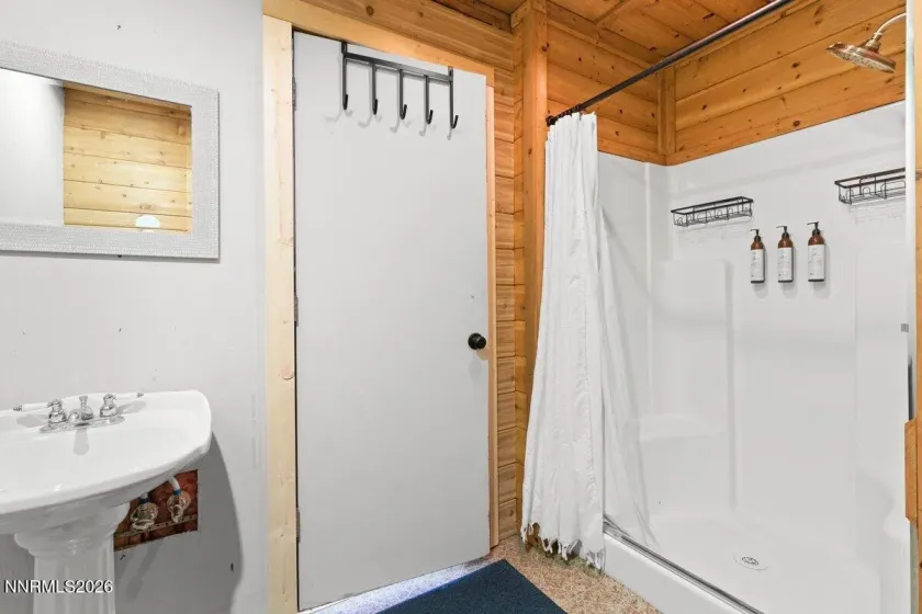 1251 Tata, South Lake Tahoe, California 96150, 3 Bedrooms Bedrooms, ,2 BathroomsBathrooms,Residential,Residential,Tata,260002539